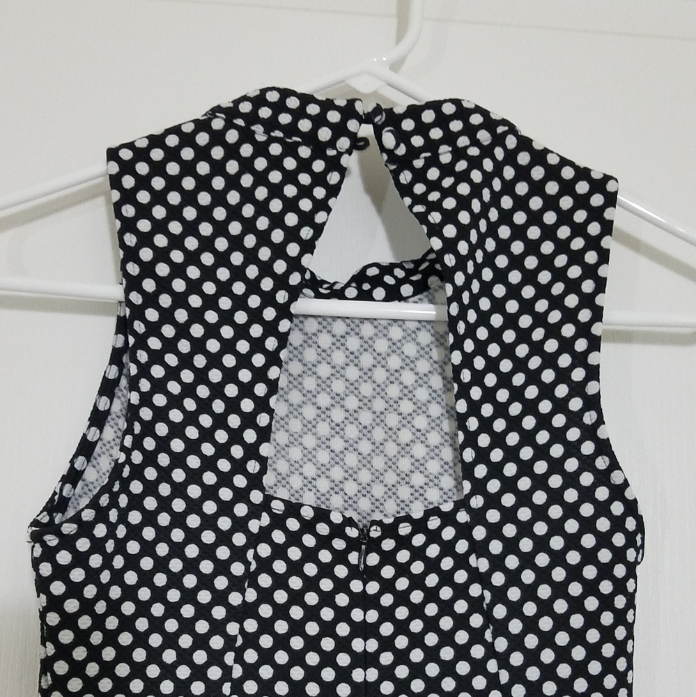 Dress - Picture 4 of 4